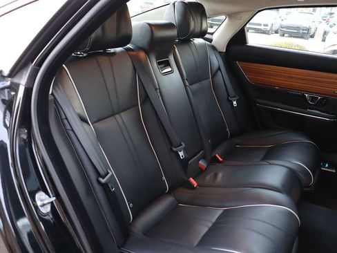 Used 2014 Jaguar XJ L Portfolio image 48