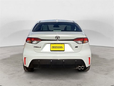Certified 2025 Toyota Corolla SE image 4