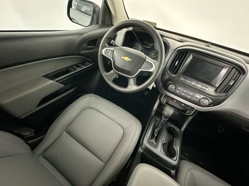 Used 2022 Chevrolet Colorado W/T w/ WT Convenience Package AWD/4WD image 9