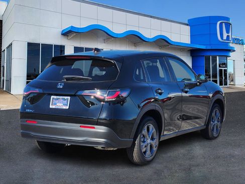 New 2026 Honda HR-V LX image 5