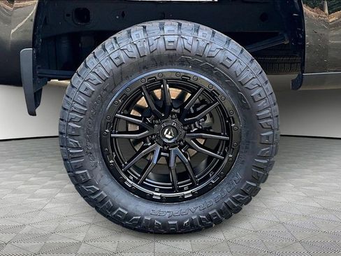 Used 2023 Chevrolet Silverado 1500 LT image 33