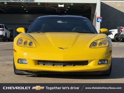 Used 2008 Chevrolet Corvette Coupe w/ Preferred Equipment Group RWD image 3