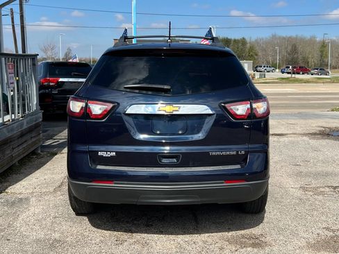 Used 2015 Chevrolet Traverse LS FWD image 7