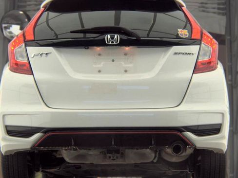 Used 2018 Honda Fit Sport image 7