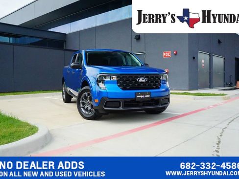 Used 2025 Ford Maverick XLT FWD image 1