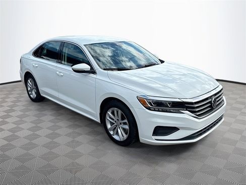 Used 2020 Volkswagen Passat 2.0T SE image 4