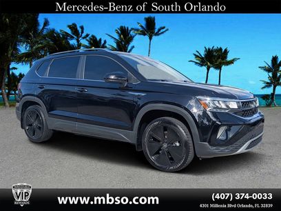 Used 2024 Volkswagen Taos SE w/ Panoramic Sunroof Package