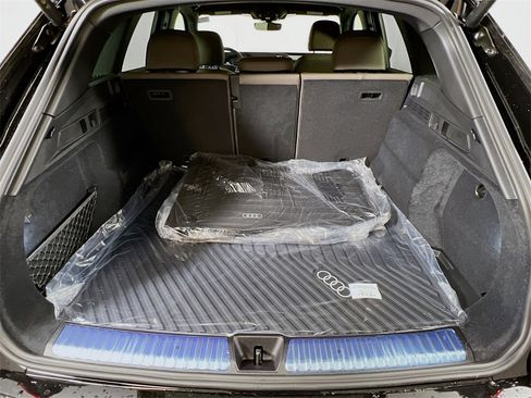 New 2025 Audi Q5 Premium Plus image 24