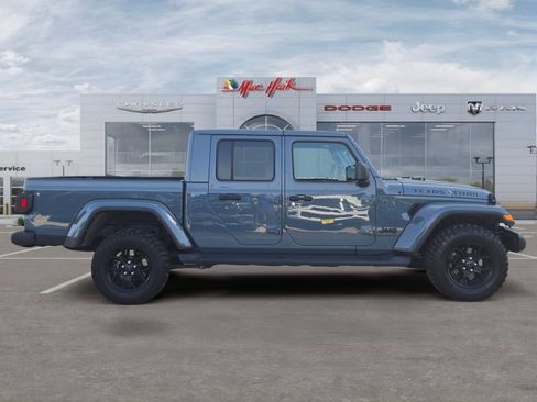 Used 2024 Jeep Gladiator Sport AWD/4WD image 6