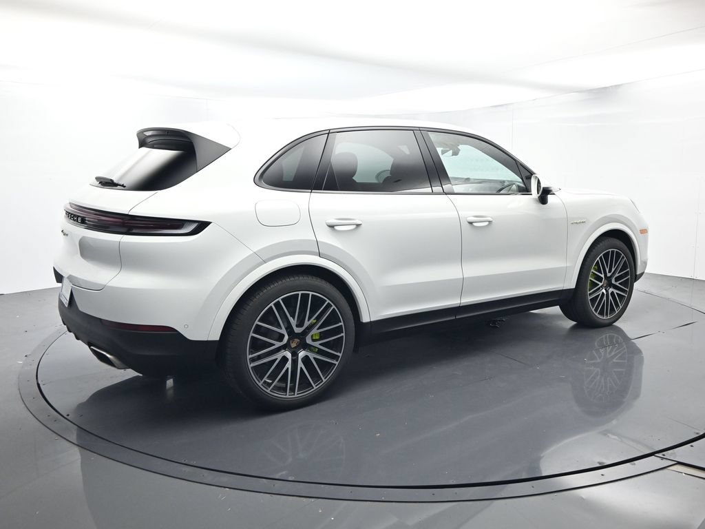 Certified 2026 Porsche Cayenne E-Hybrid AWD/4WD image 15