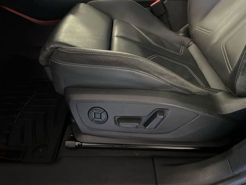 Used 2020 Audi Q3 2.0T Prestige w/ Prestige Package image 71