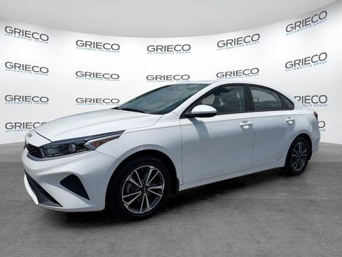 Used 2023 Kia Forte LXS FWD image 3