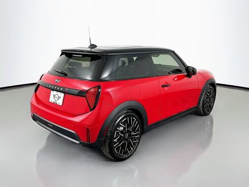 Certified 2025 MINI Cooper S image 5