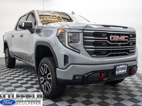 Used 2024 GMC Sierra 1500 AT4 w/ Technology Package AWD/4WD image 1