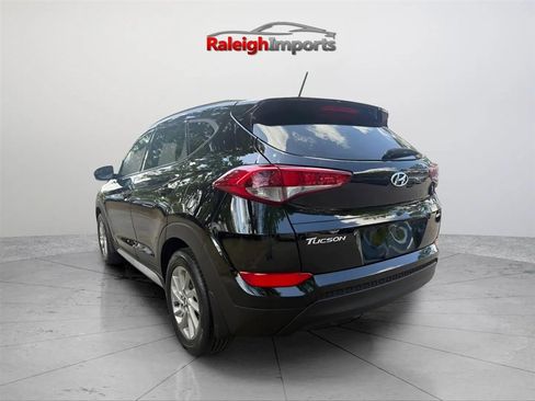 Used 2017 Hyundai Tucson SE AWD/4WD image 6
