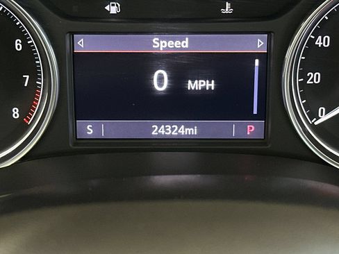Used 2023 Buick Enclave Essence FWD image 25