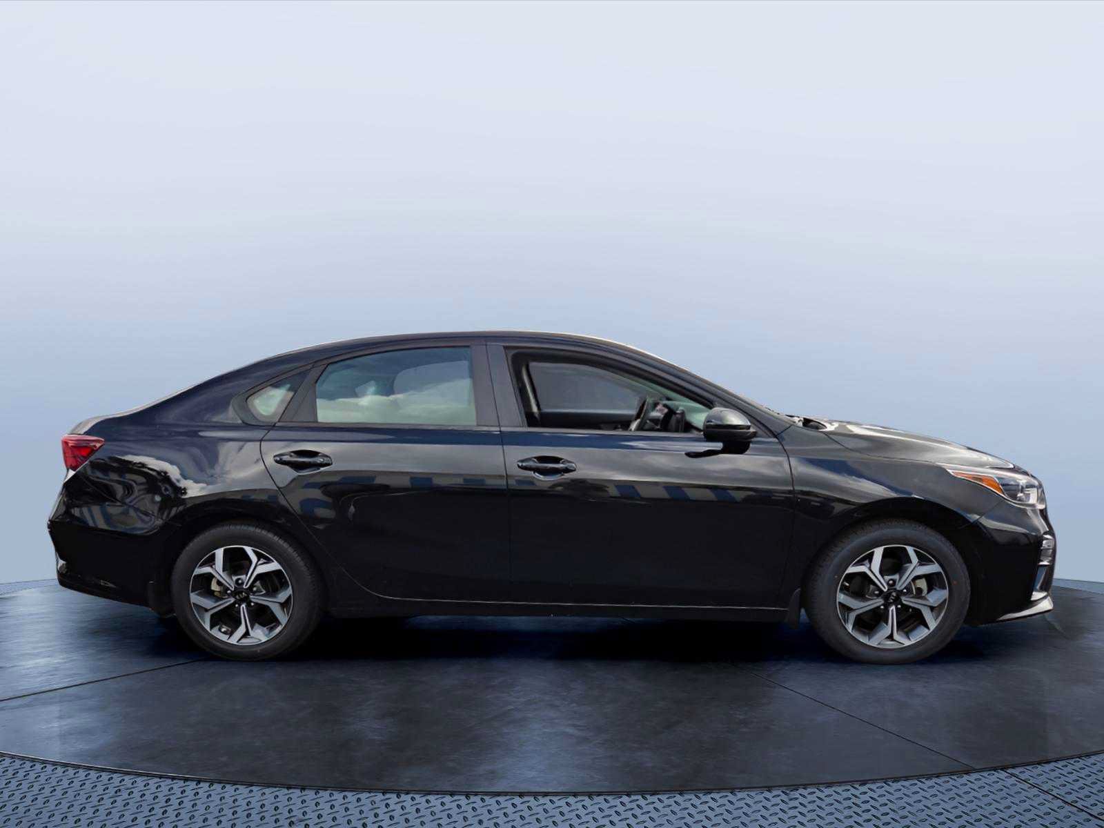 Used 2021 Kia Forte LXS FWD image 7