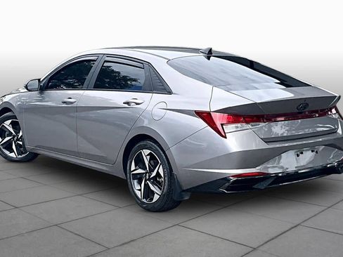 Used 2023 Hyundai Elantra Limited image 12