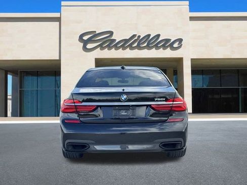 Used 2017 BMW 750i image 5