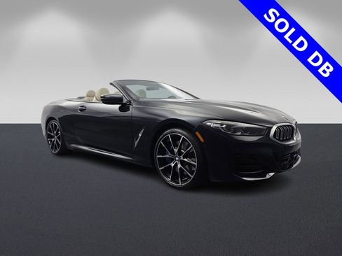 Used 2023 BMW 840i Convertible image 1