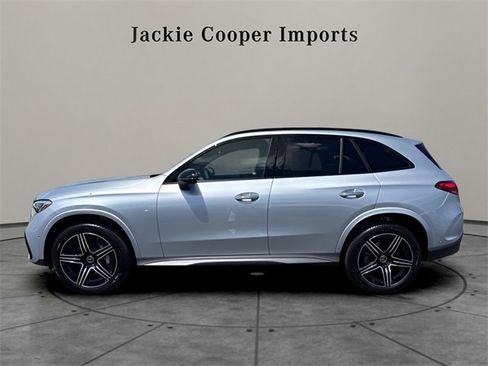 Certified 2025 Mercedes-Benz GLC 300 4MATIC image 2