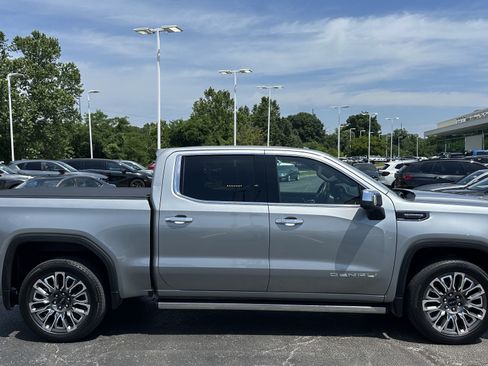 Used 2025 GMC Sierra 1500 Denali Ultimate AWD/4WD image 11