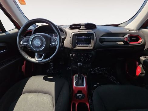 Used 2020 Jeep Renegade Trailhawk w/ Cold Weather Group AWD/4WD image 10