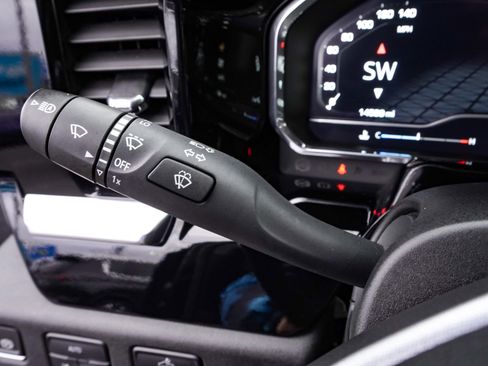 Used 2025 GMC Sierra 1500 Elevation image 26