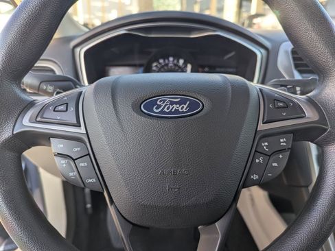 Used 2019 Ford Fusion SE image 24