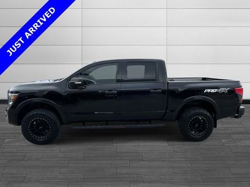 Used 2021 Nissan Titan PRO-4X w/ Pro-4x Convenience Package AWD/4WD image 6