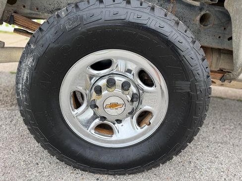 Used 2007 Chevrolet Silverado 2500 W/T w/ LS Package image 16