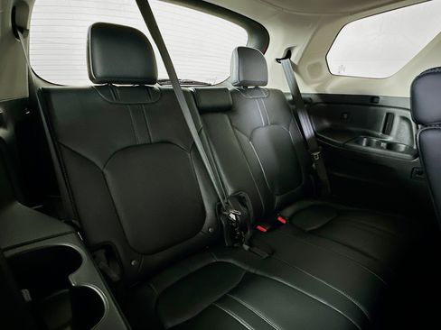 Used 2025 Honda Pilot Elite image 28