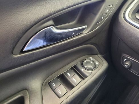 Used 2024 Chevrolet Equinox LT w/ LPO, Floor Liner Package FWD image 27