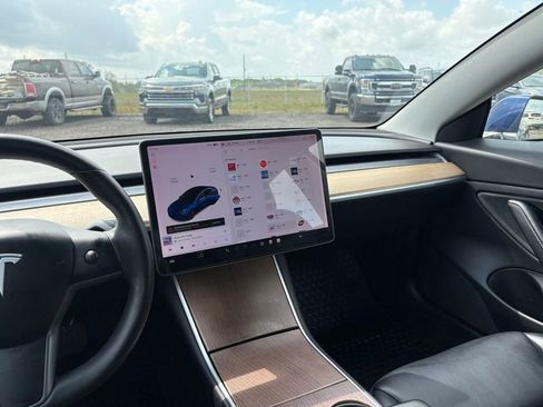 Used 2019 Tesla Model 3 Standard Range Plus RWD image 18
