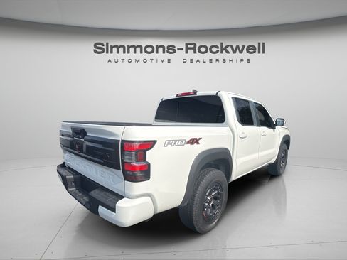 Used 2026 Nissan Frontier PRO-4X AWD/4WD image 5
