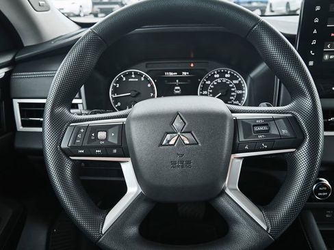 New 2026 Mitsubishi Outlander ES image 25