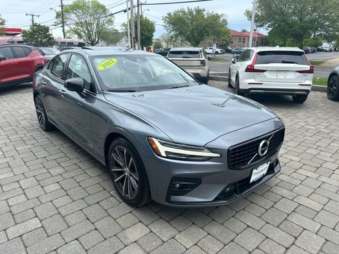 Used 2021 Volvo S60 T5 Momentum w/ Premium Package FWD image 43
