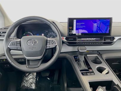 Used 2025 Toyota Sienna XLE