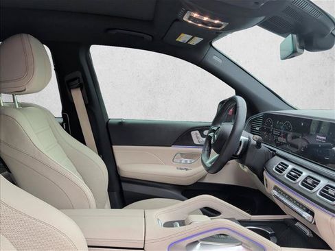 Used 2024 Mercedes-Benz GLS 450 4MATIC image 29