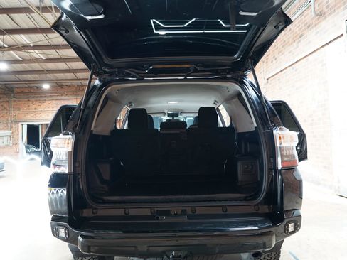 Used 2017 Toyota 4Runner TRD Off-Road image 31