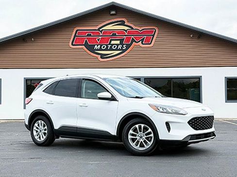 Used 2021 Ford Escape SE FWD image 2