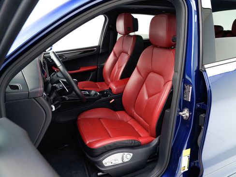 Used 2022 Porsche Macan S image 5