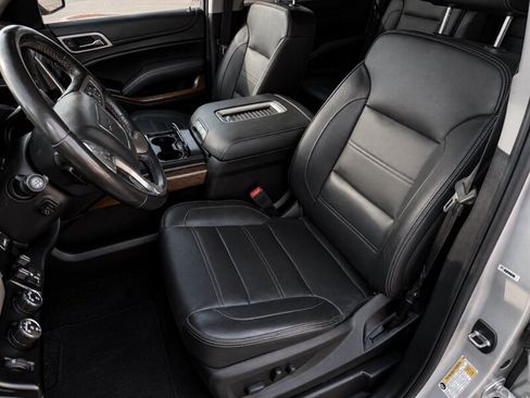 Used 2018 GMC Yukon Denali w/ Open Road Package AWD/4WD image 16