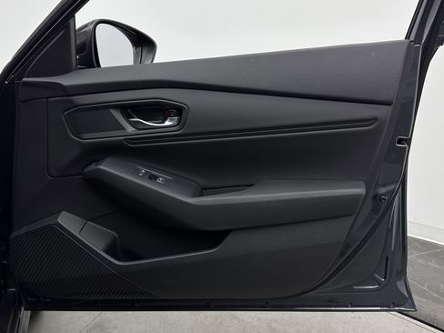 Used 2025 Honda Accord SE image 32