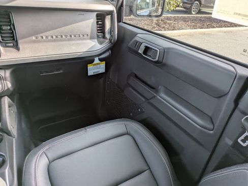 Certified 2026 Ford Bronco Big Bend w/ Black Diamond Package AWD/4WD image 16