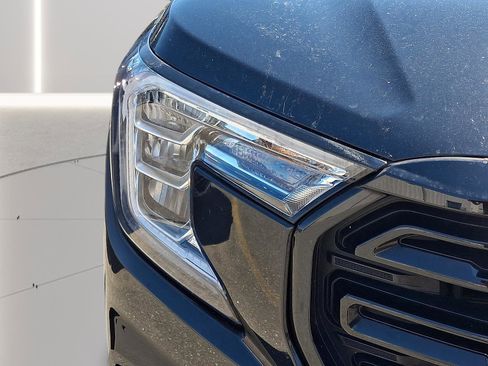 Used 2022 GMC Terrain SLE w/ Driver Convenience Package image 29