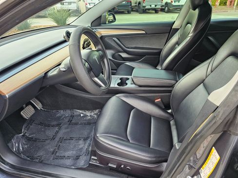 Used 2022 Tesla Model 3 Long Range image 16
