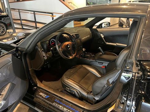 Used 2013 Chevrolet Corvette ZR1 w/ 3ZR Preferred Equipment Group RWD image 17