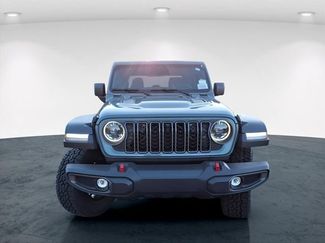 New 2026 Jeep Gladiator Rubicon w/ Safety Group AWD/4WD video 4