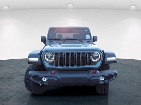 New 2026 Jeep Gladiator Rubicon w/ Safety Group AWD/4WD image 4